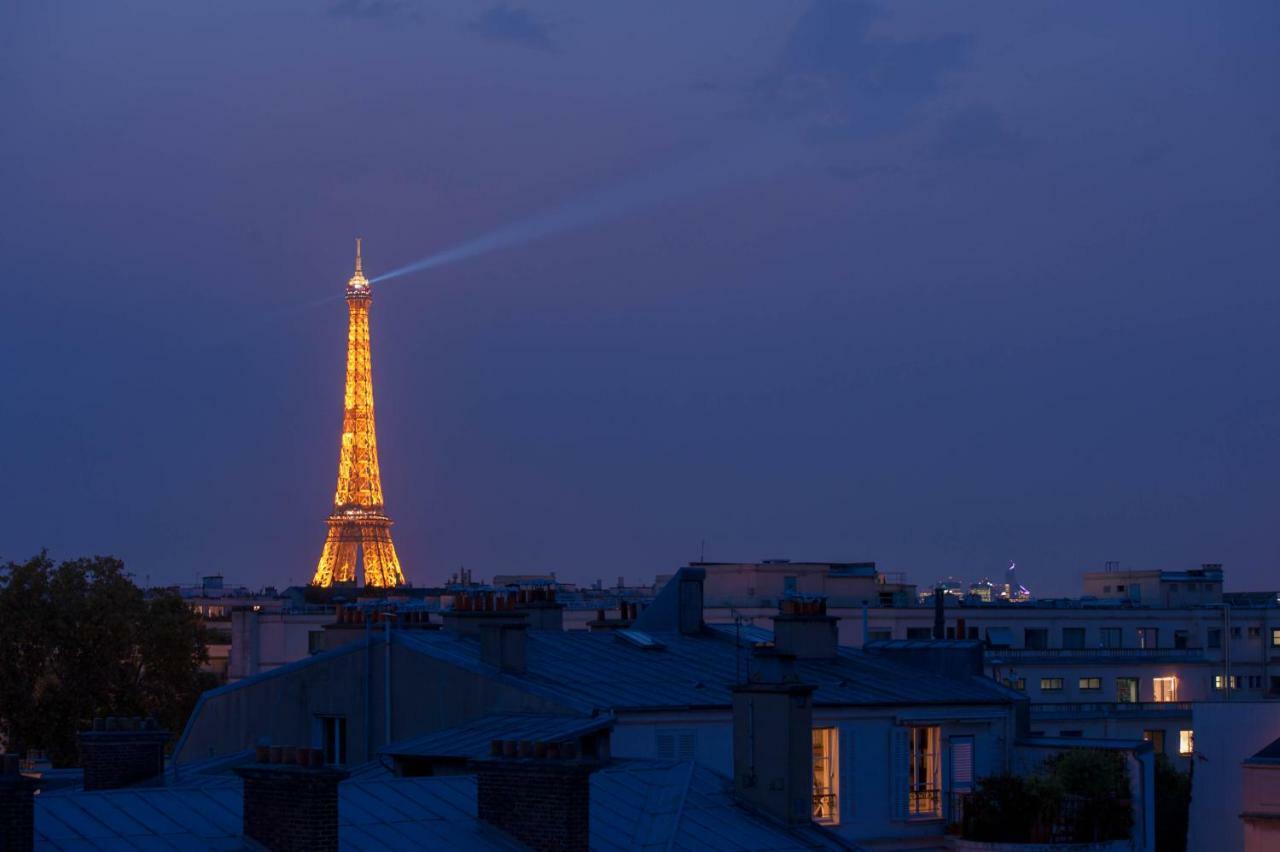Ferienwohnung Eiffel Tower view + terrace Saint Germain des Pres Paris Exterior foto